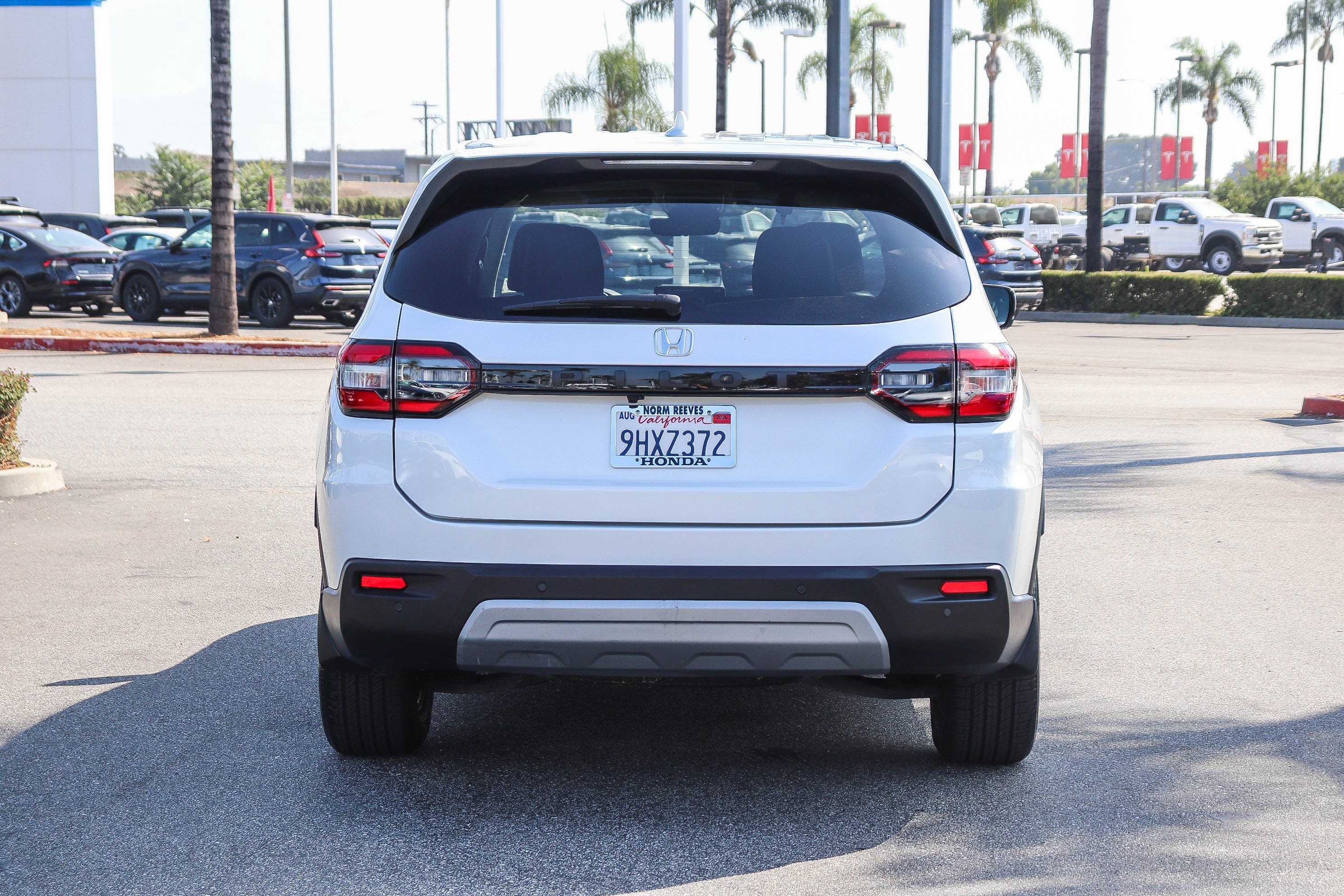 Certified Used 2023 Platinum White Pearl Honda EX-L 7 Passenger image 12