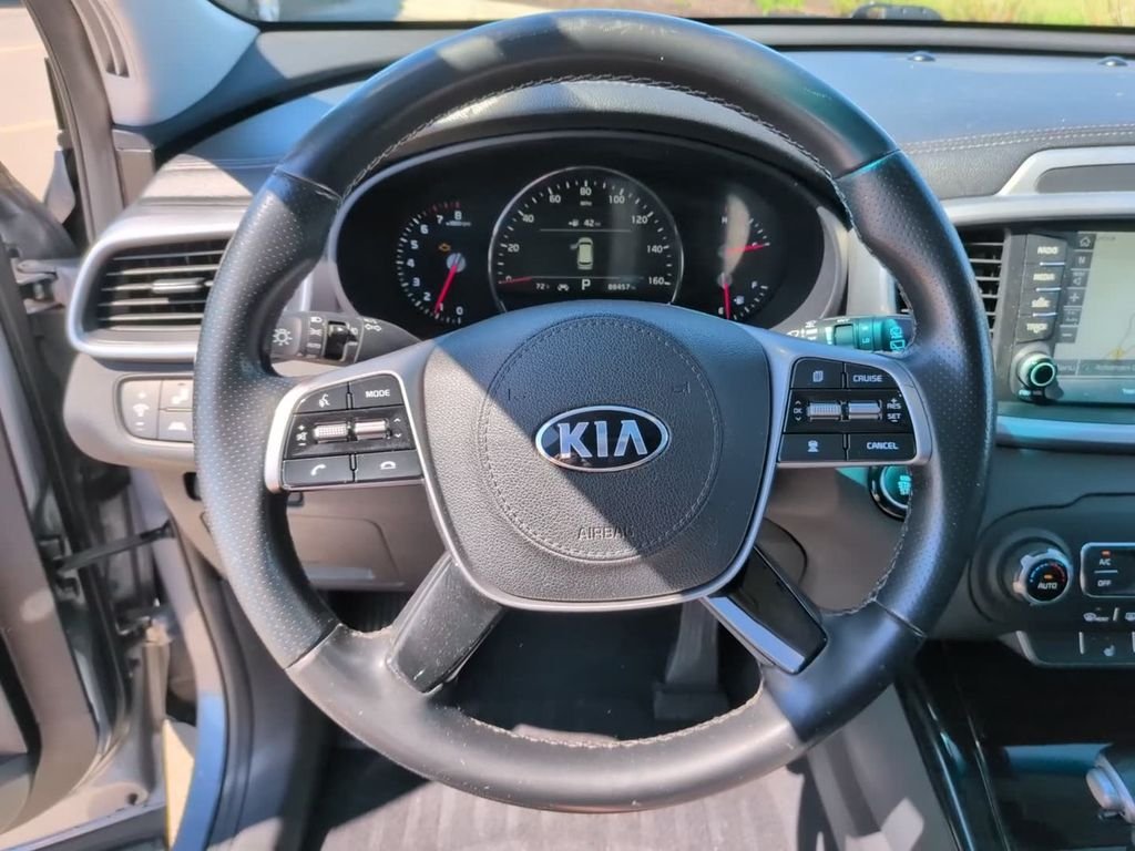 Used 2020 Silver Kia SX image 17
