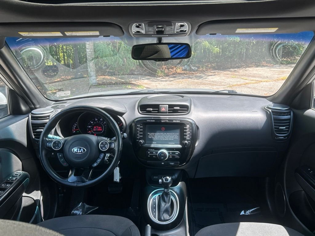 Used 2014 Silver Kia Exclaim image 28