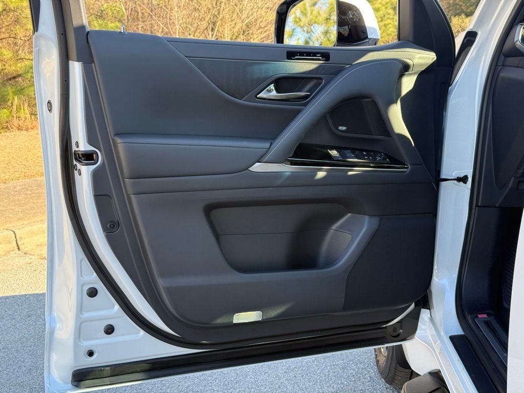 2026 Lexus LX 700h Luxury - Photo 17