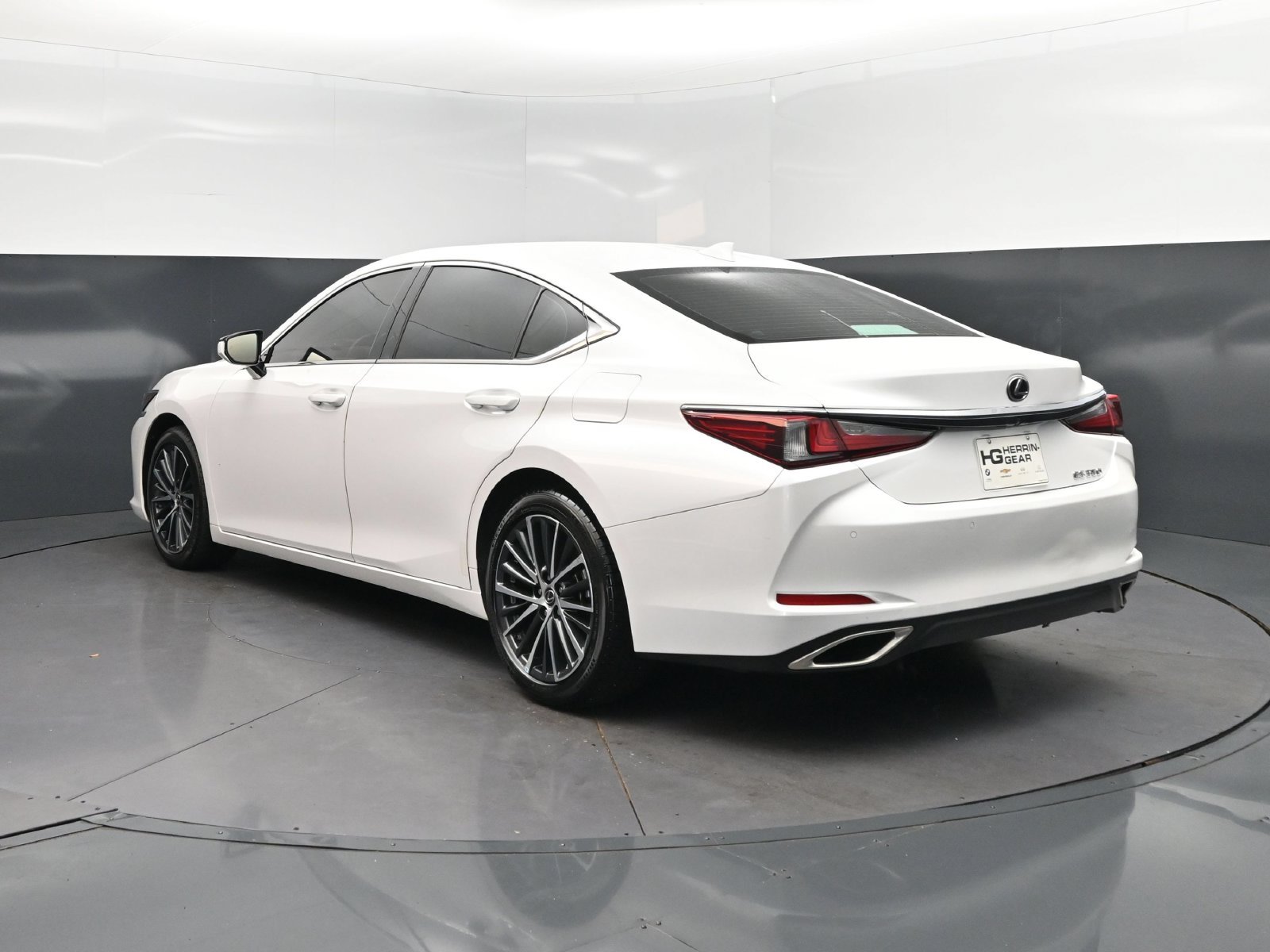 Certified Used 2024 White Lexus 350 image 5