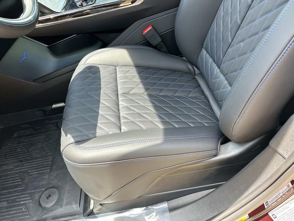 2026 Cadillac Escalade IQ Luxury - Photo 16
