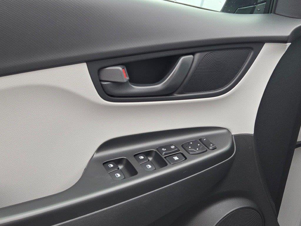 Used 2022 Thunder Gray Hyundai SEL image 16