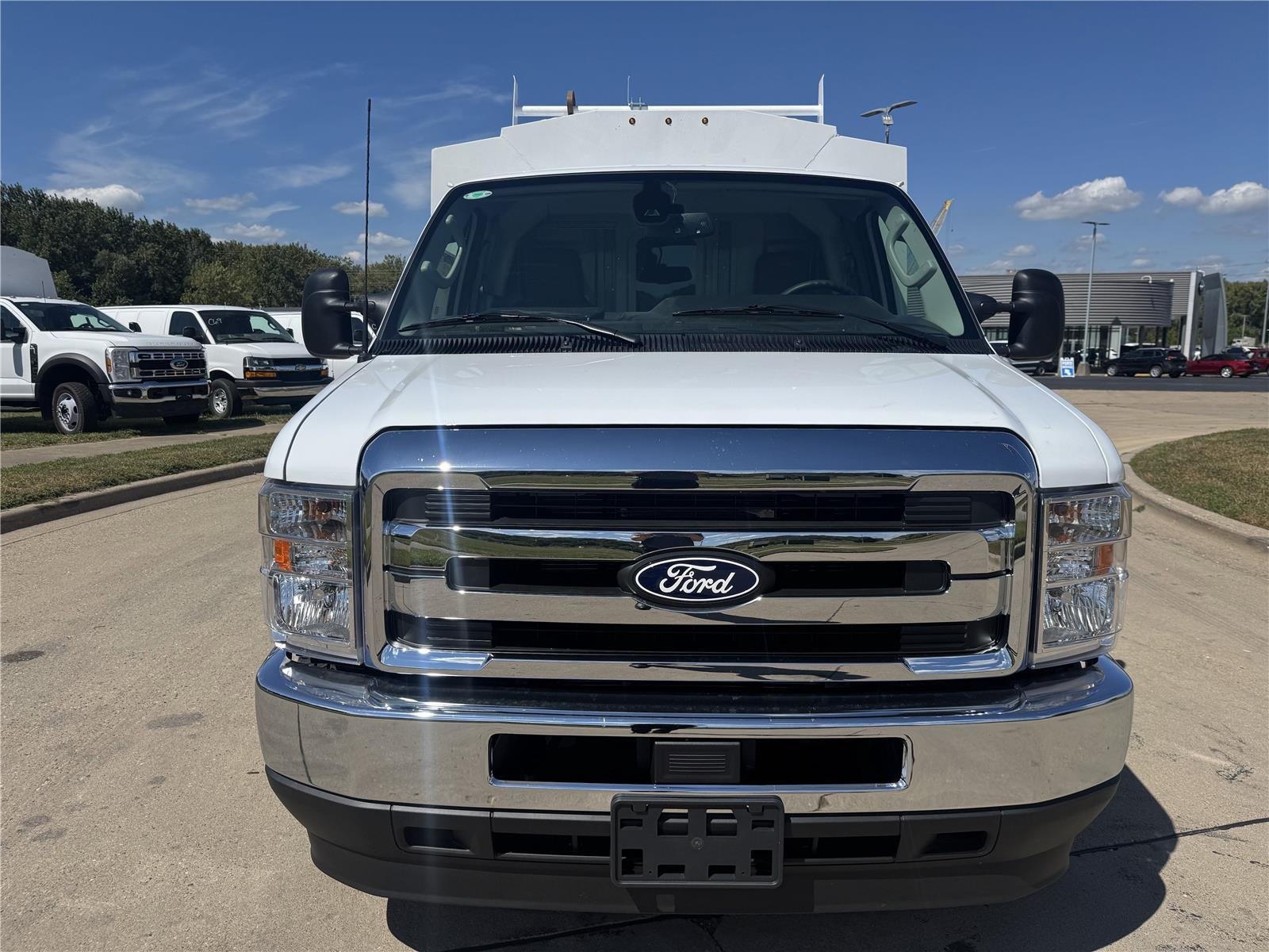 New 2026 Oxford White Ford Base image 10