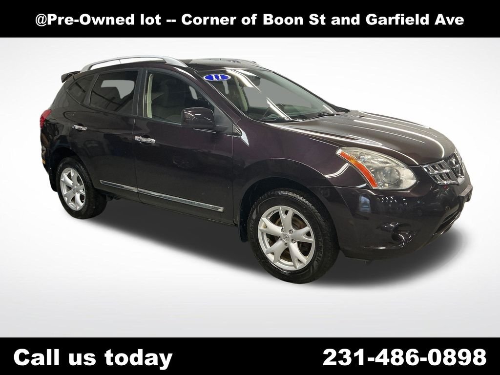 Used 2011 Black Nissan SV image 12