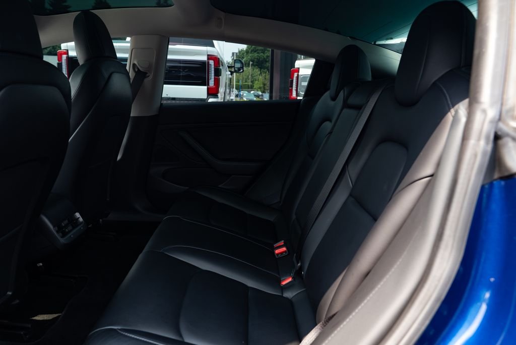 Used 2019 Deep Blue Metallic Tesla Performance image 16
