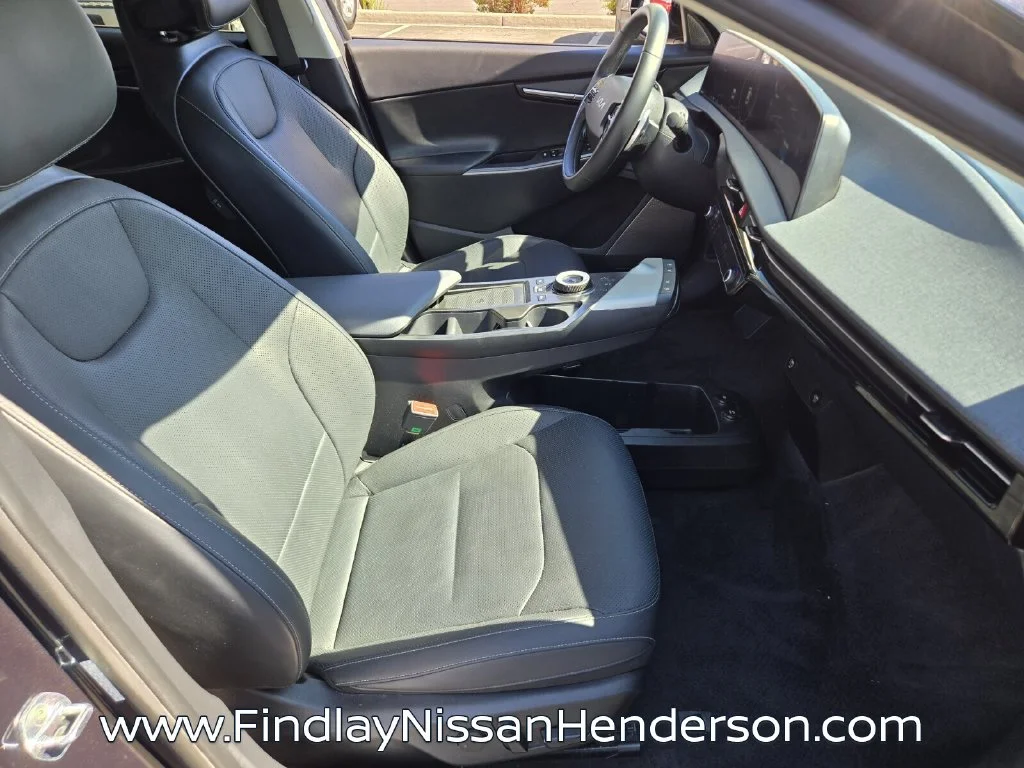 Used 2022 Blue Kia Wind image 15