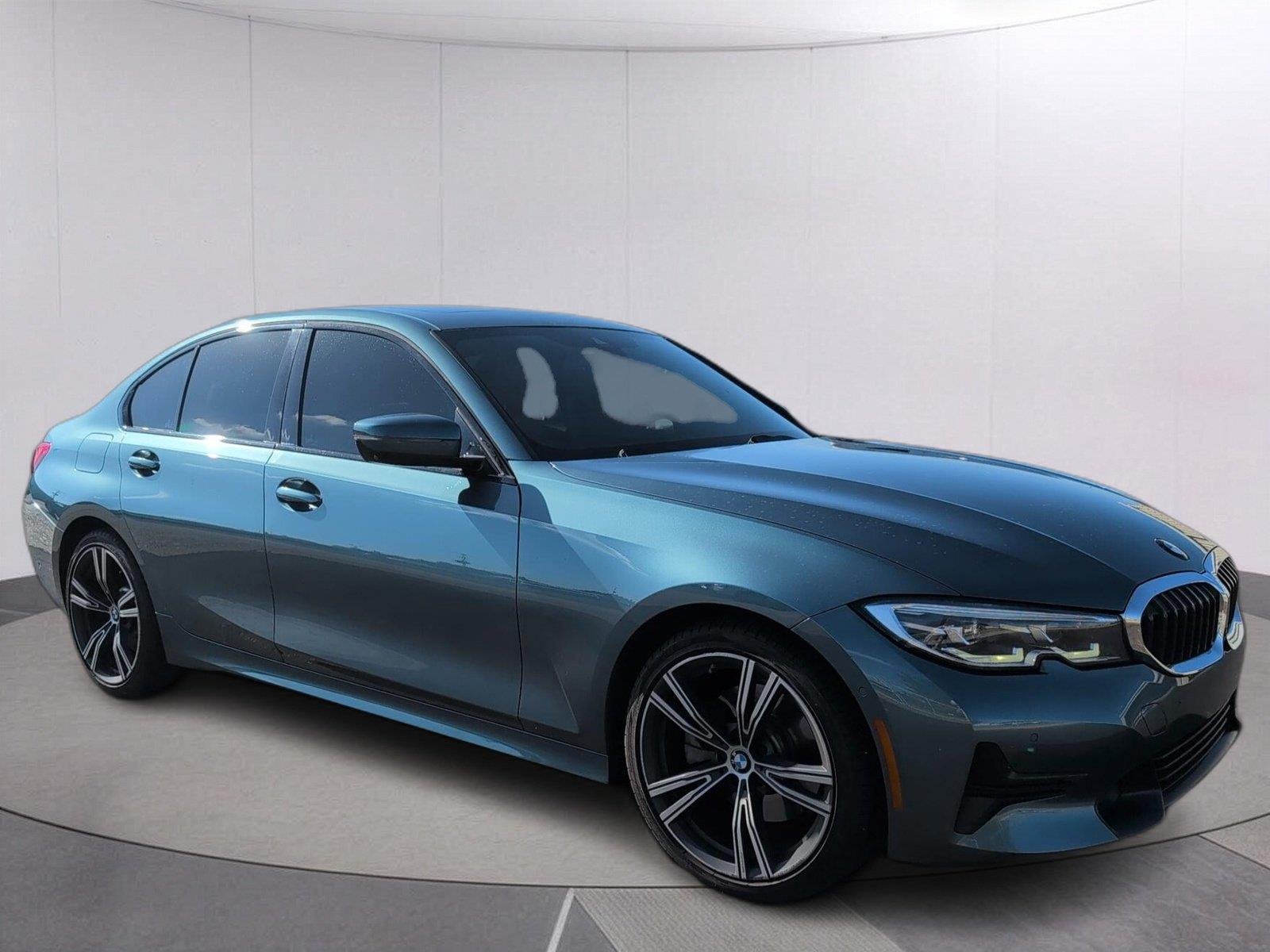 Used 2020 Portimao Blue Metallic BMW 330i image 7