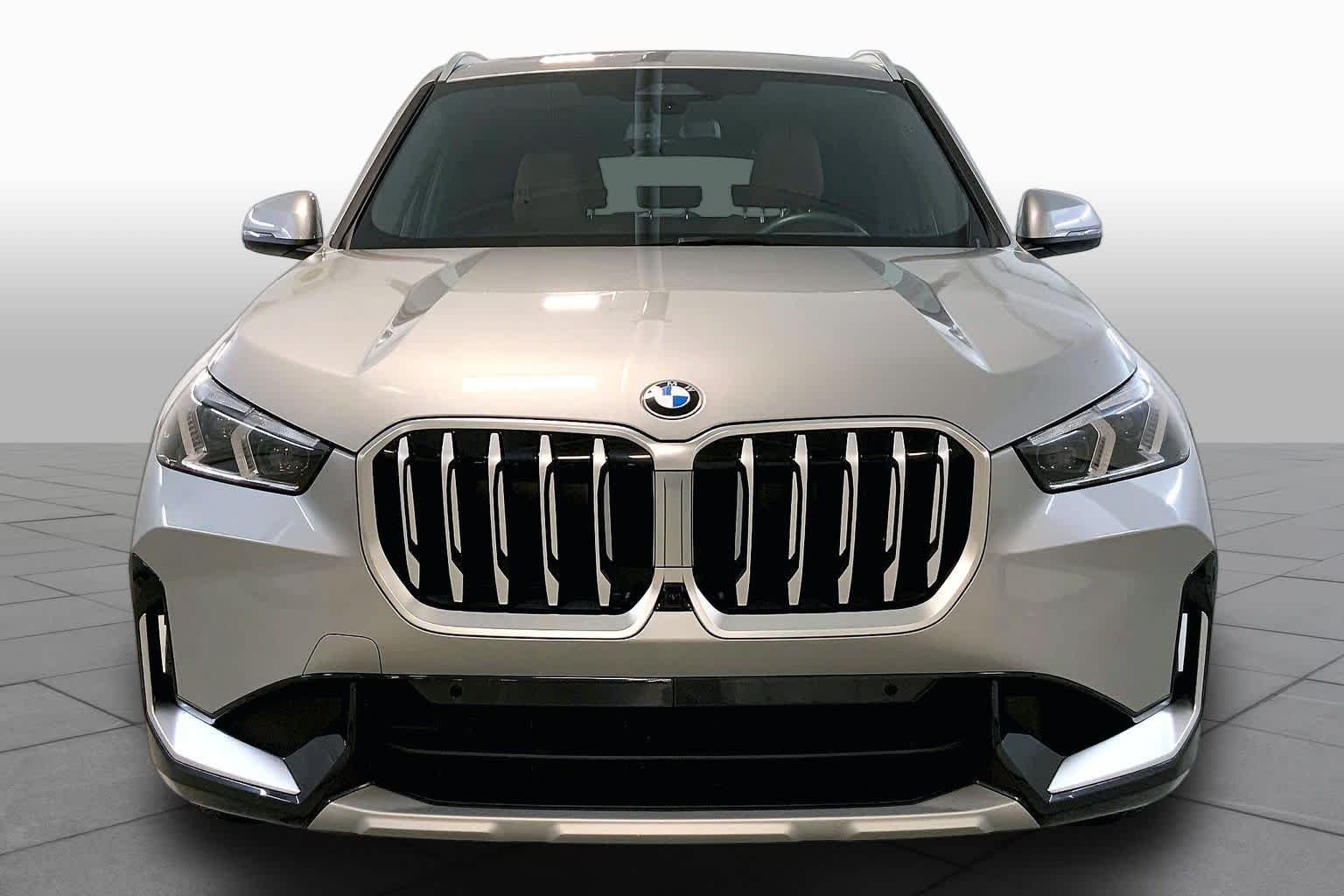 Certified Used 2026 Space Silver Metallic BMW xDrive28i image 3