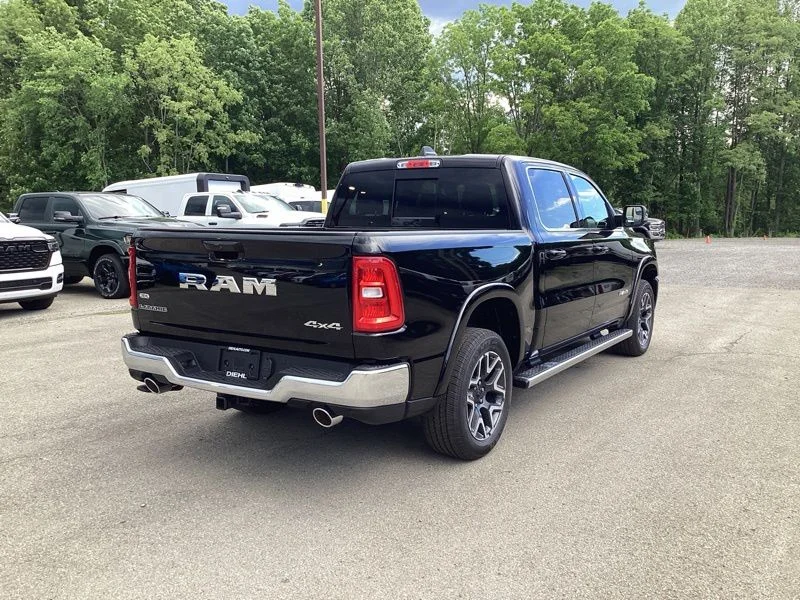 New 2026 Diamond Black Crystal Pearl-Coat Exterior Paint RAM Laramie image 7