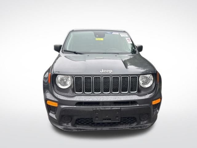 Used 2023 Gray Jeep Latitude image 8