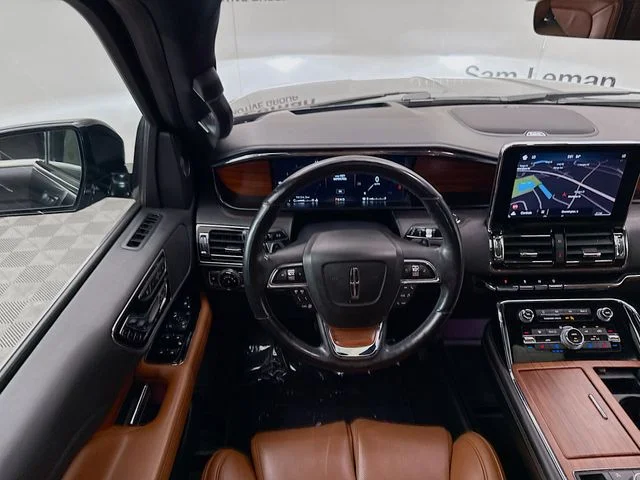 Used 2019 Black Lincoln Reserve image 24
