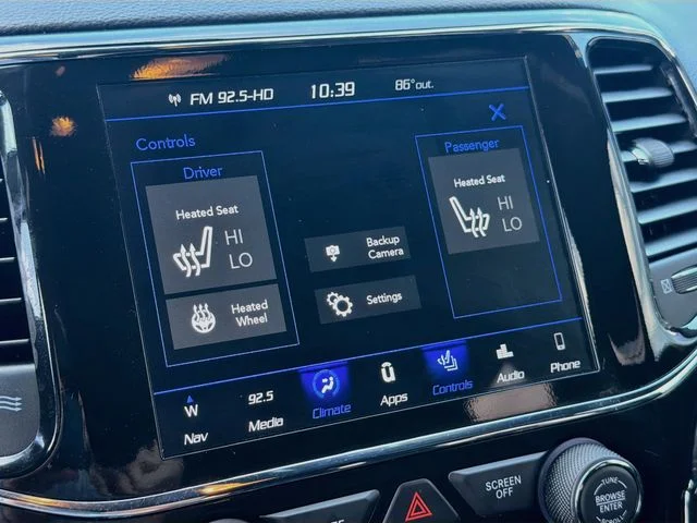 Used 2019 Gray Jeep Altitude image 21
