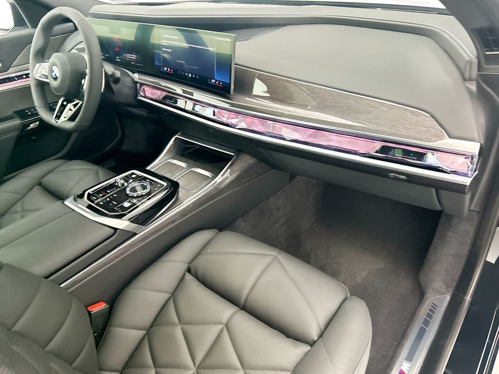 New 2026 Black Sapphire Metallic BMW 740i image 16