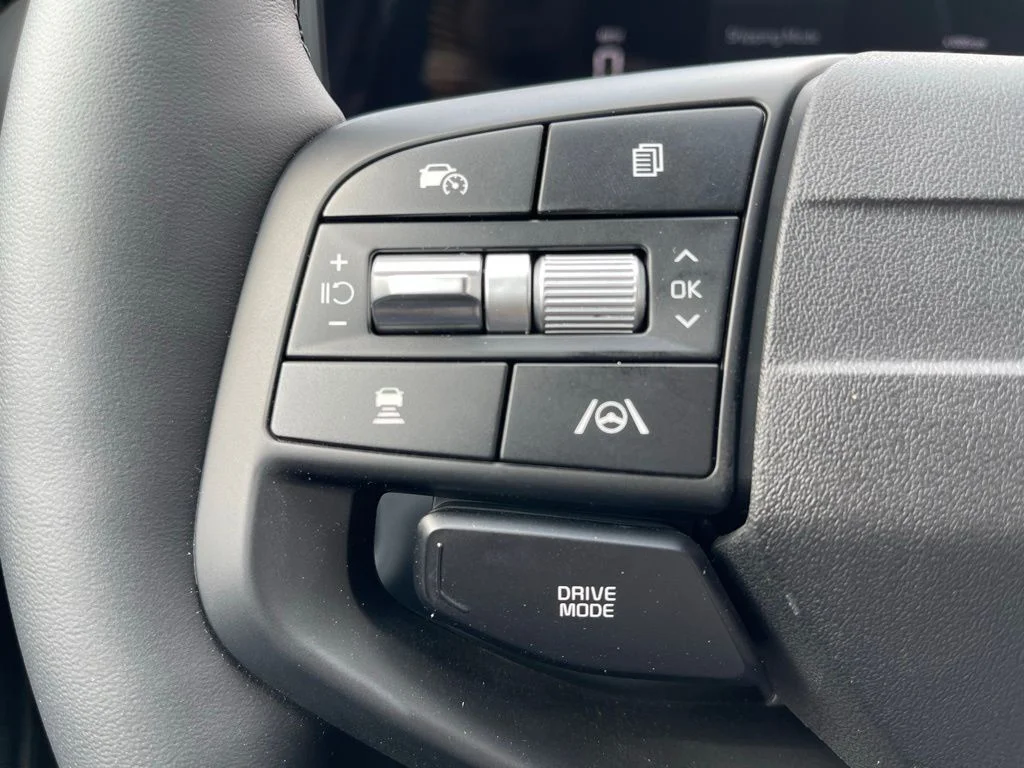 New 2026 White Kia EX image 21
