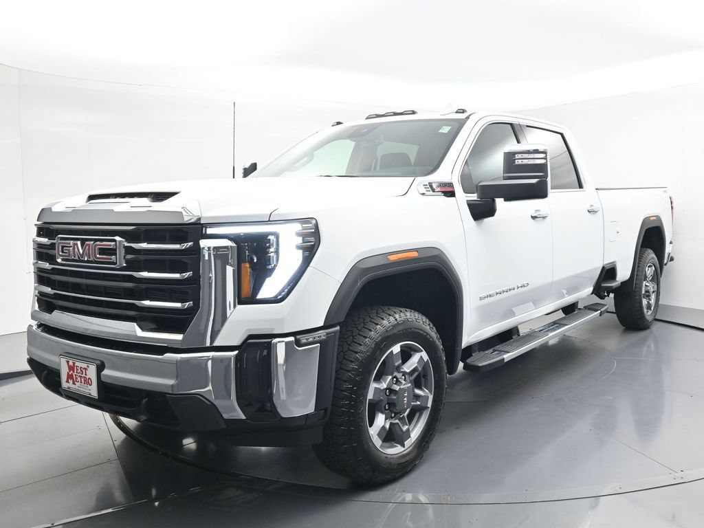 2026 GMC Sierra 4WD Crew Cab Long Box SLT's photo