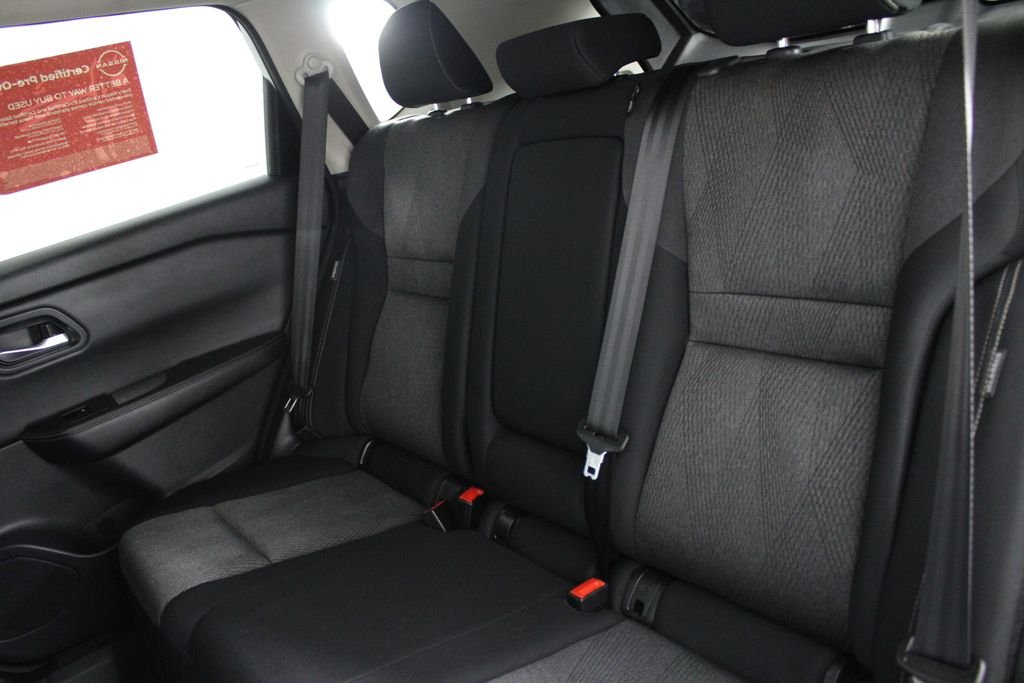 2024 Nissan Rogue SV - Photo 20