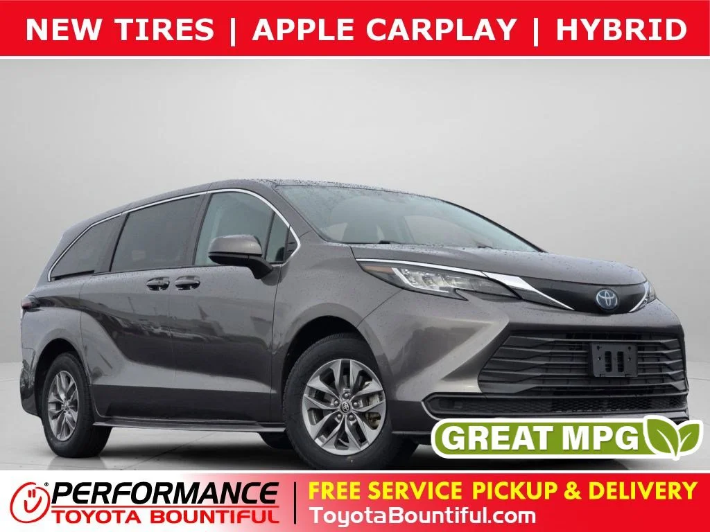 2023 Toyota Sienna LE 8-Passenger Hybrid FWD's photo