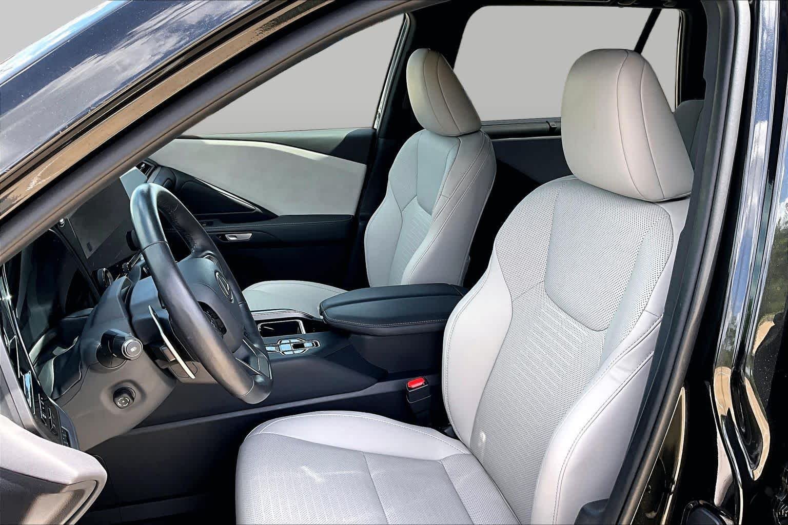 Certified Used 2026 CAVIAR Lexus Premium image 8