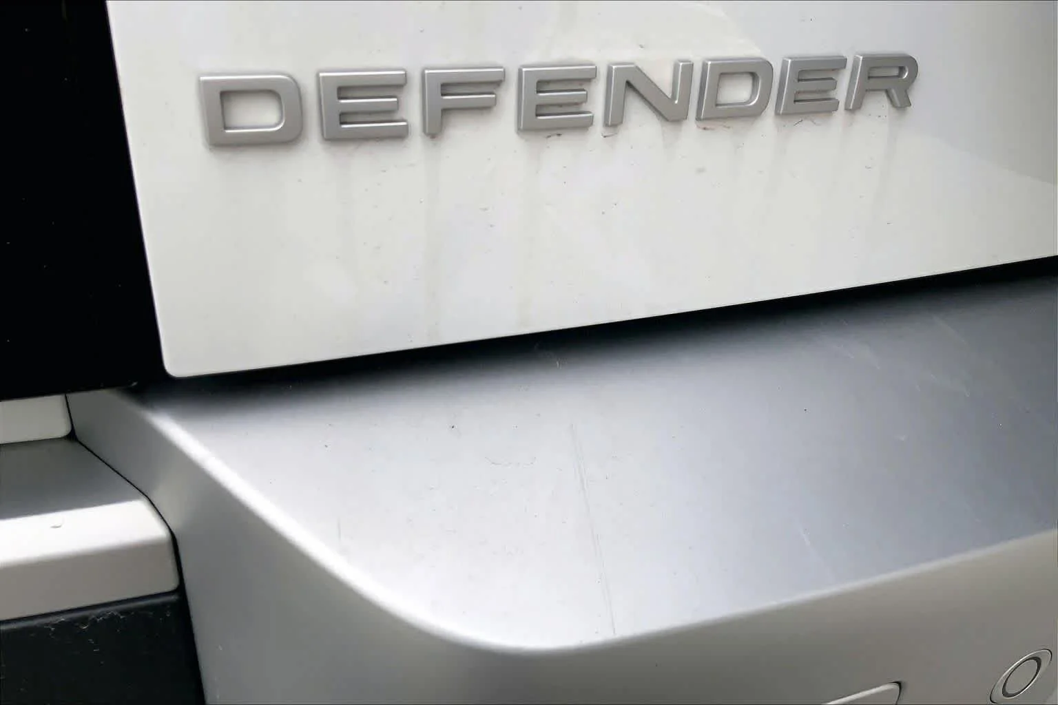 Used 2024 Fuji White Land Rover S image 31
