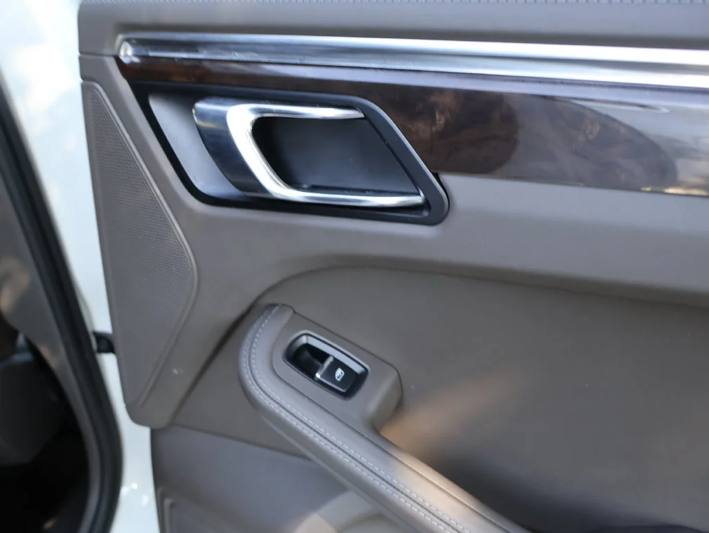 Used 2015 White Porsche S image 14