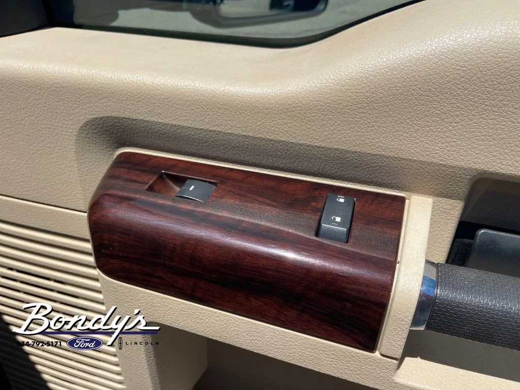 Used 2009 Beige Ford  image 19