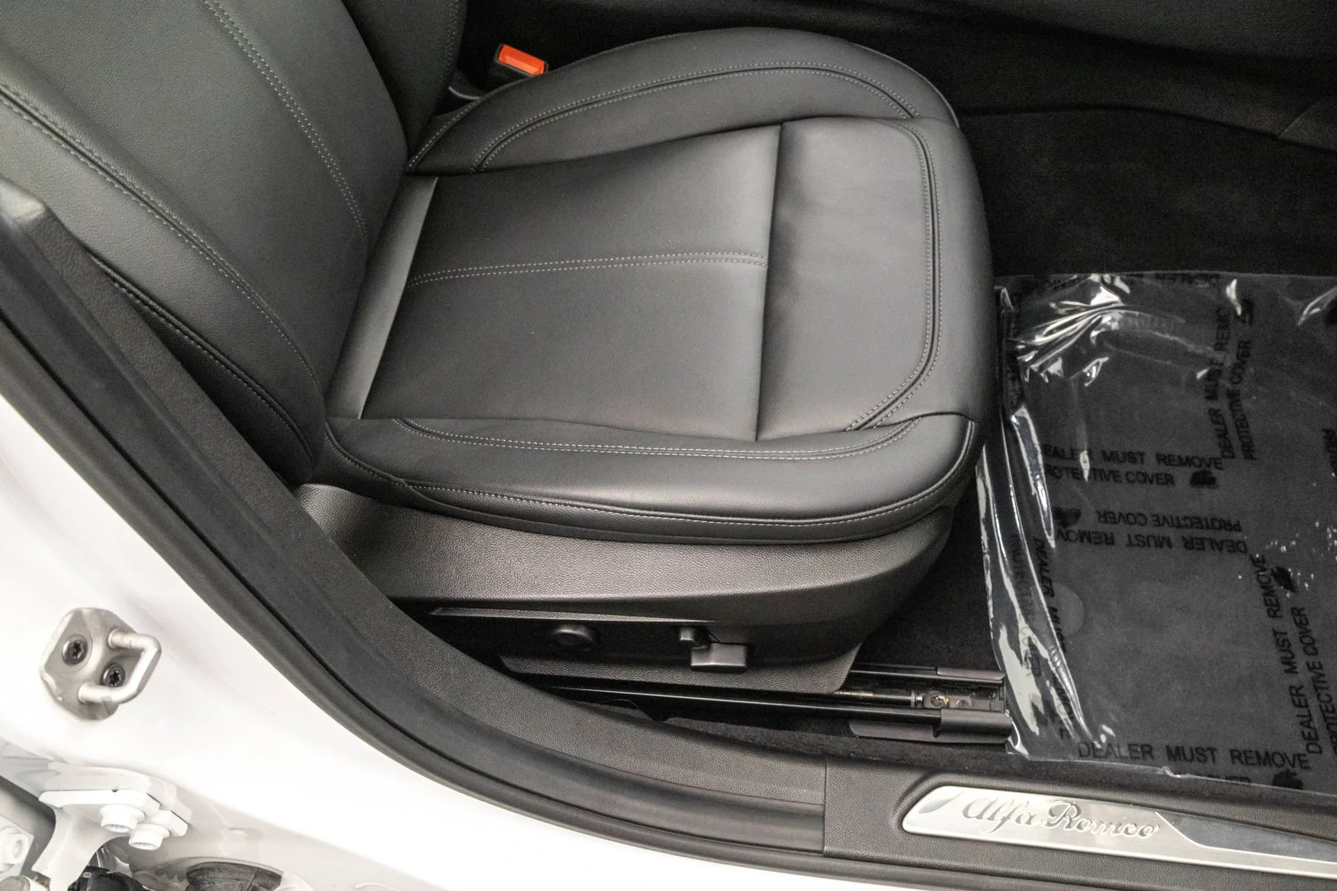Used 2022 White Alfa Romeo Ti image 41