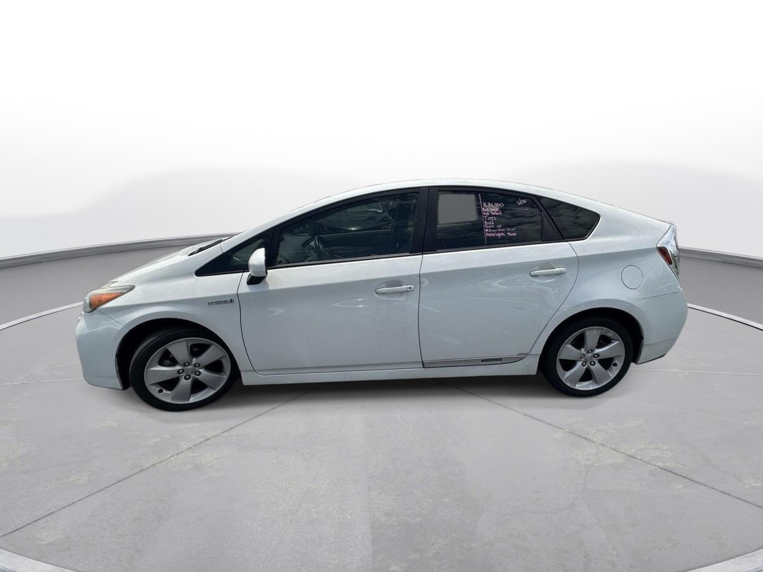 Used 2013 Blizzard Pearl Toyota Five image 9