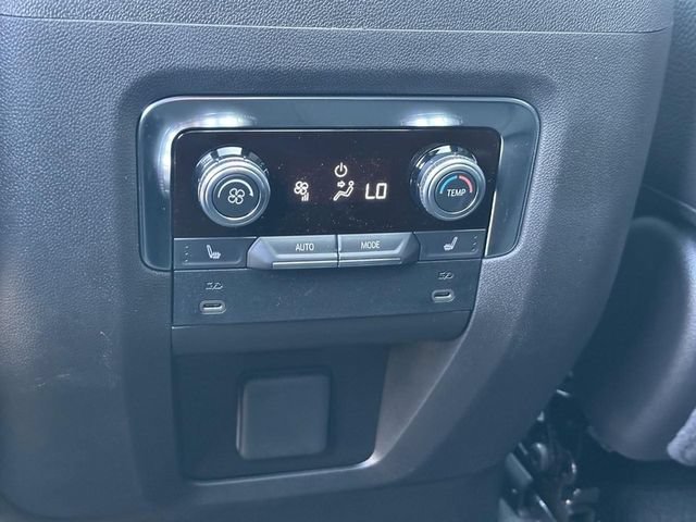 2026 GMC Yukon Denali - Photo 8