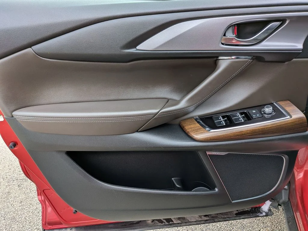 Used 2022 Red Mazda Signature image 12