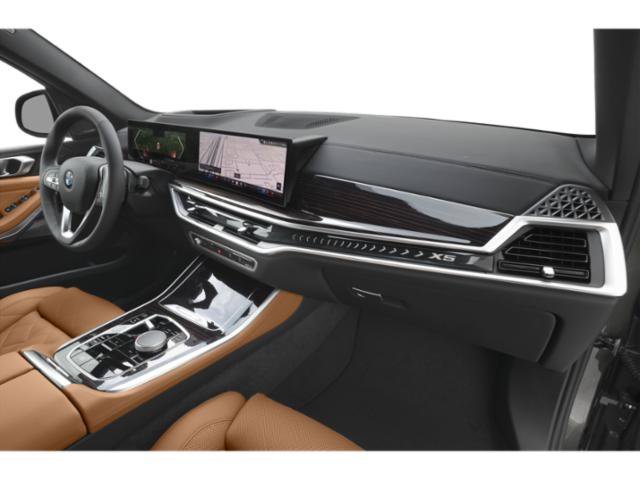 Used 2026 Skyscraper Grey Metallic BMW sDrive40i image 17
