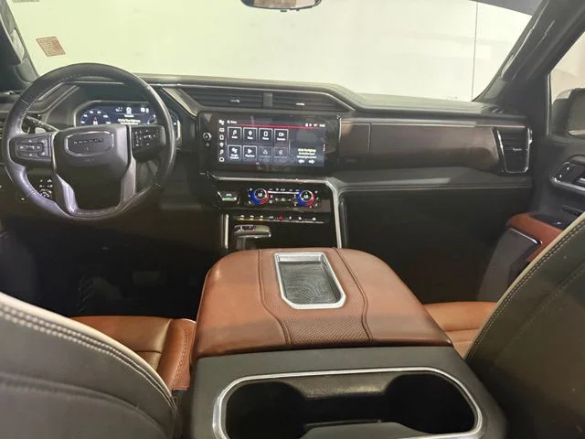 Used 2022 Titanium GMC Denali Ultimate image 22