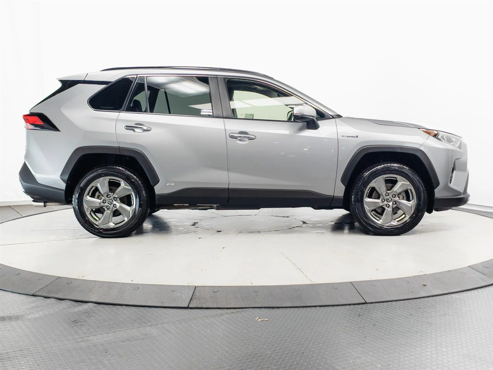 Used 2019 Silver Toyota Limited image 13
