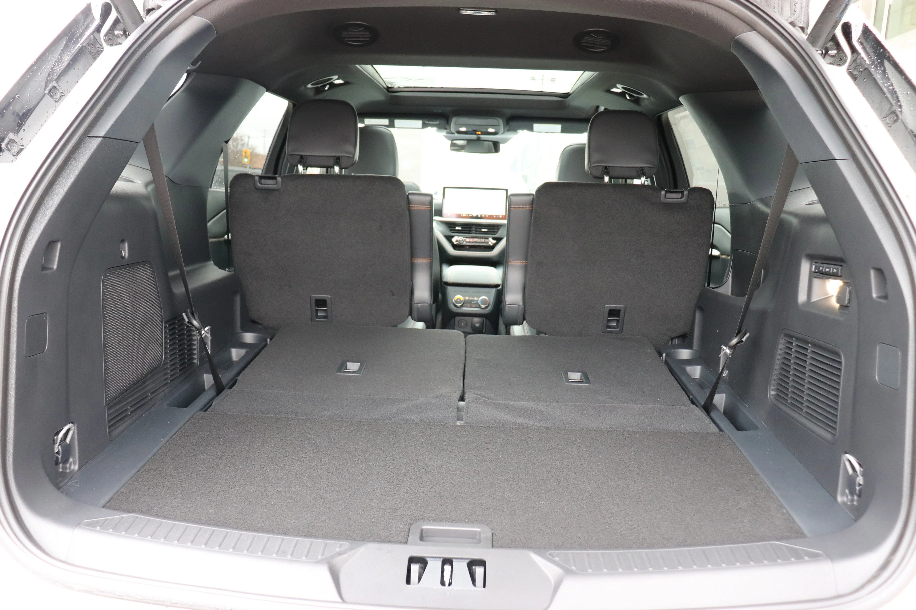 New 2026 STAR WHITE MET TRI-COAT Ford Tremor image 6