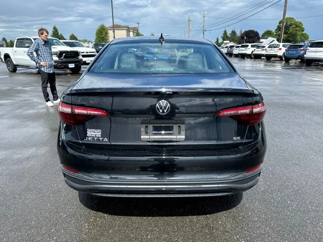 Used 2023 Black Volkswagen 1.5T SE image 5