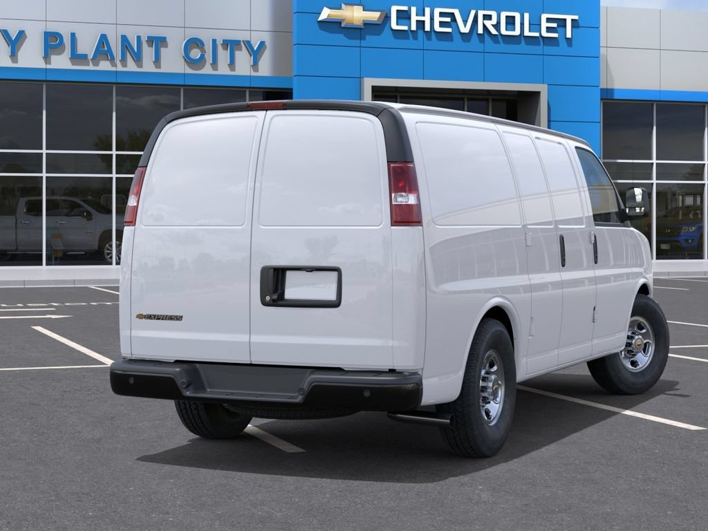 New 2025 Summit White Chevrolet WT image 4