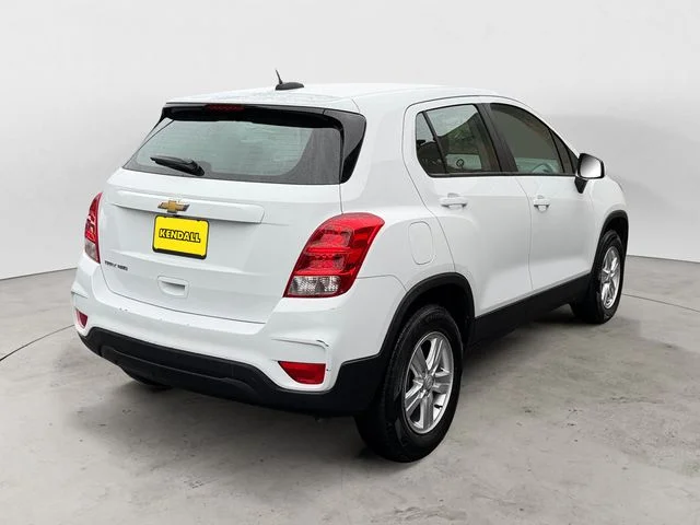 Used 2018 White Chevrolet LS image 5