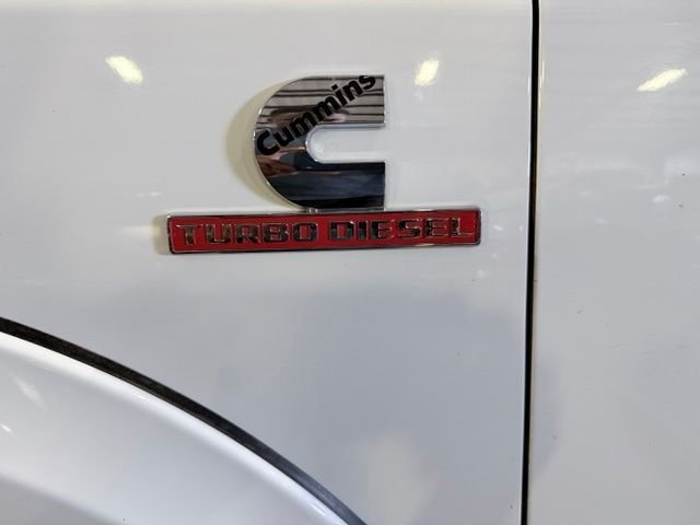 Used 2024 White Ram Laramie image 39