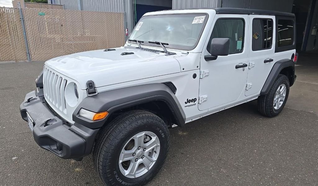 Used 2022 White Jeep Unlimited Sport S image 1