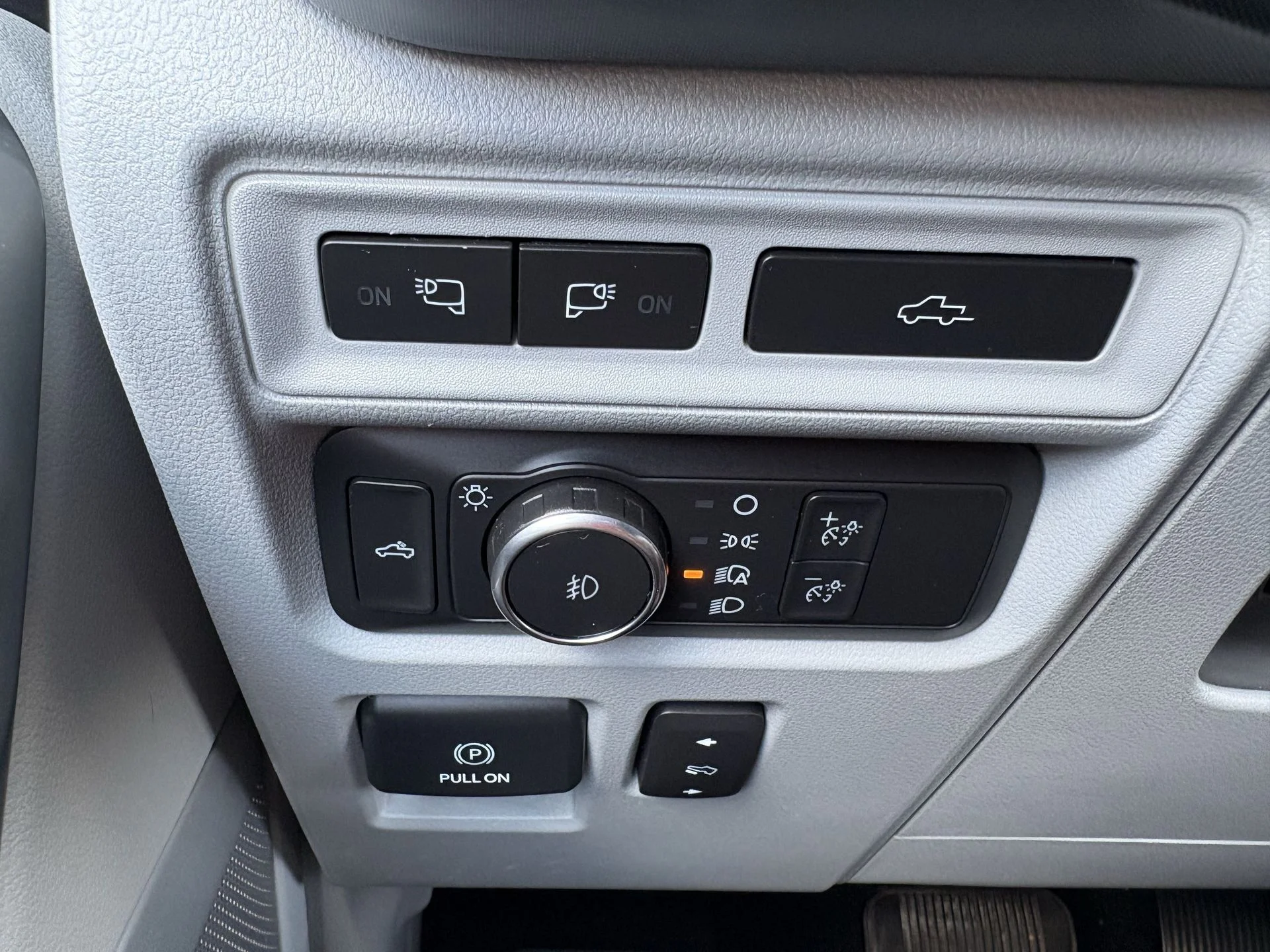 Used 2022 Silver Metallic Ford Limited image 14