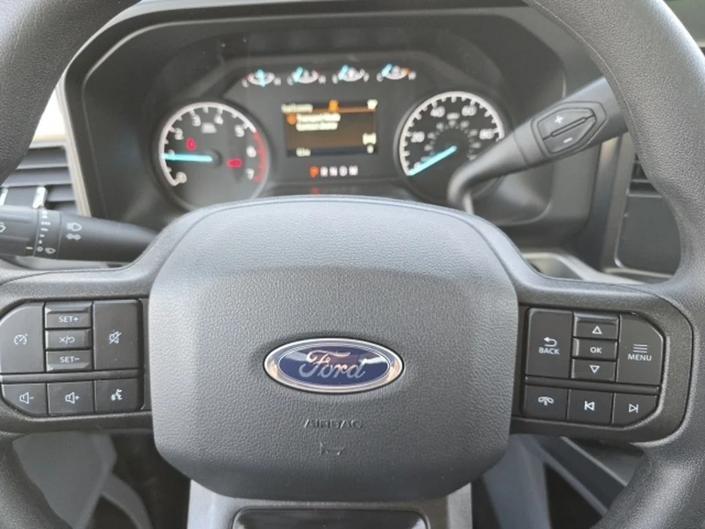 New 2026 Oxford White Ford F-250® XLT image 14