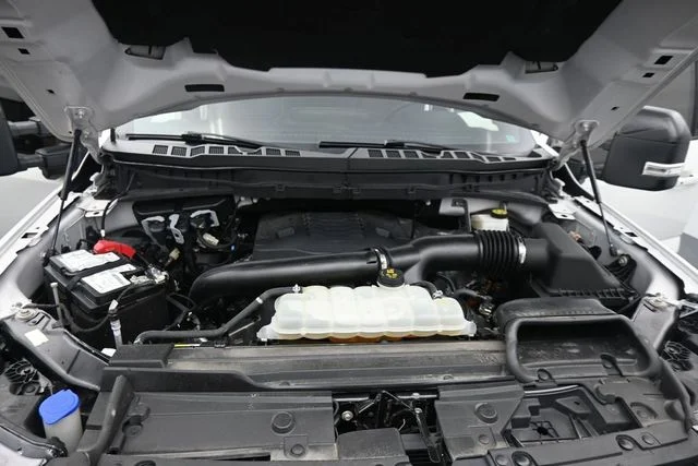 Used 2022 White Ford Platinum image 12
