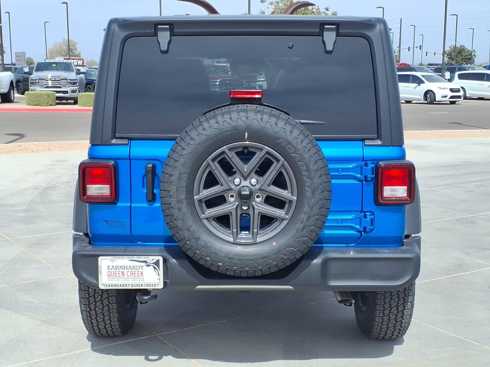 New 2026 Hydro Blue Pearl-Coat Exterior Paint Jeep Sport S image 5