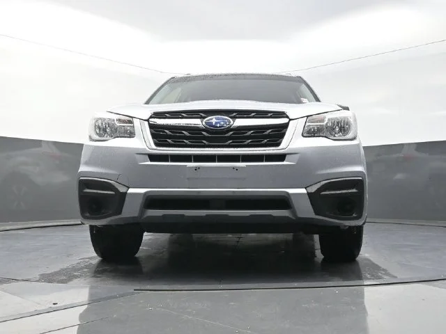 Used 2018 Silver Subaru 2.5i image 32