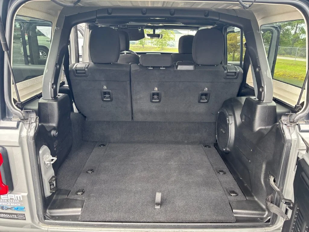 Used 2021 Gray Jeep Unlimited Rubicon 4xe image 30