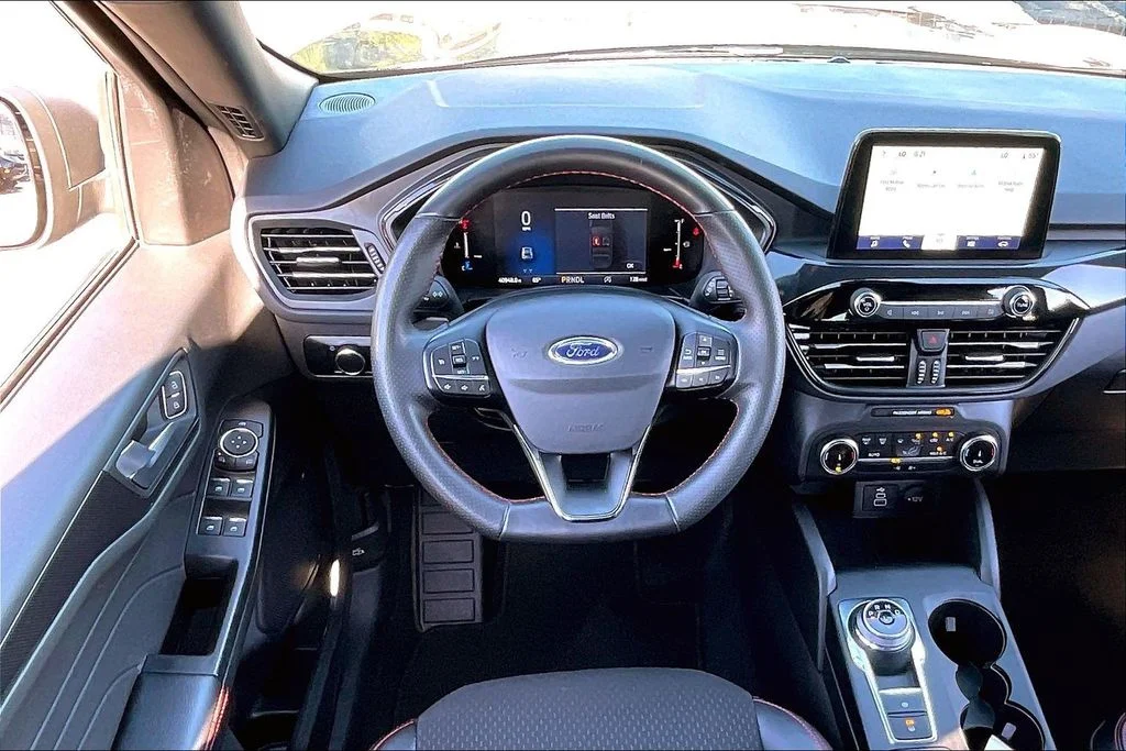 Used 2025 Gray Ford ST-Line image 4