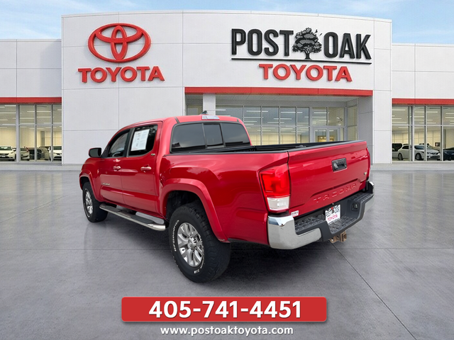 Used 2016 Red Toyota SR5 image 6