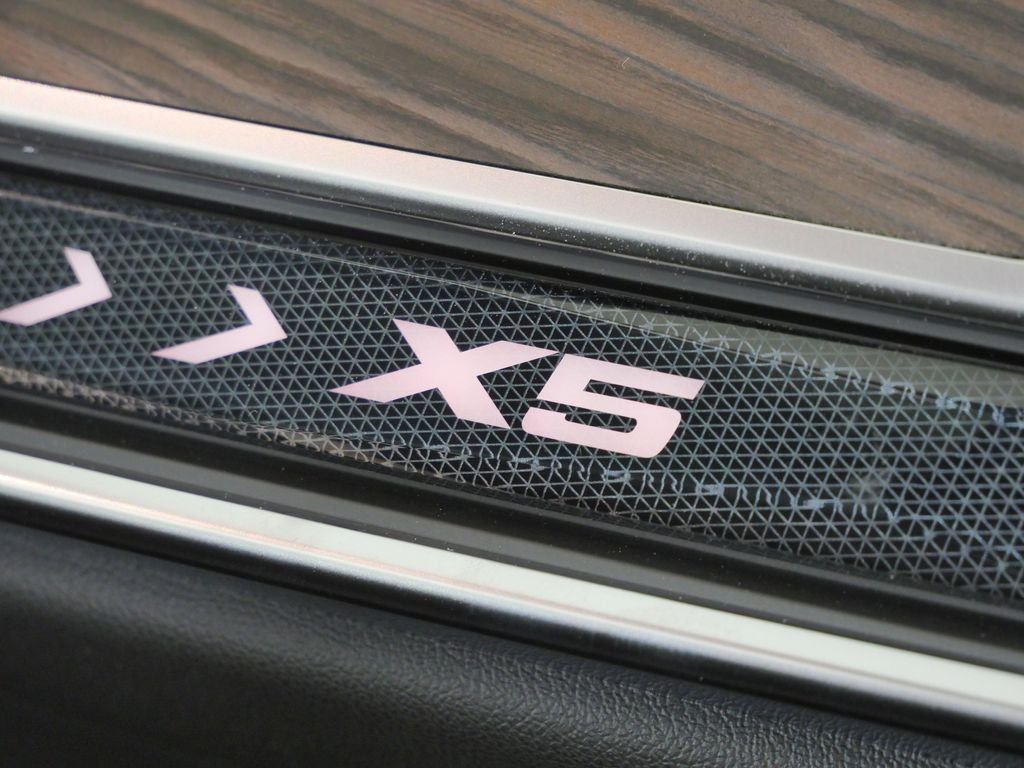 New 2026 Brooklyn Grey Metallic BMW xDrive40i image 24