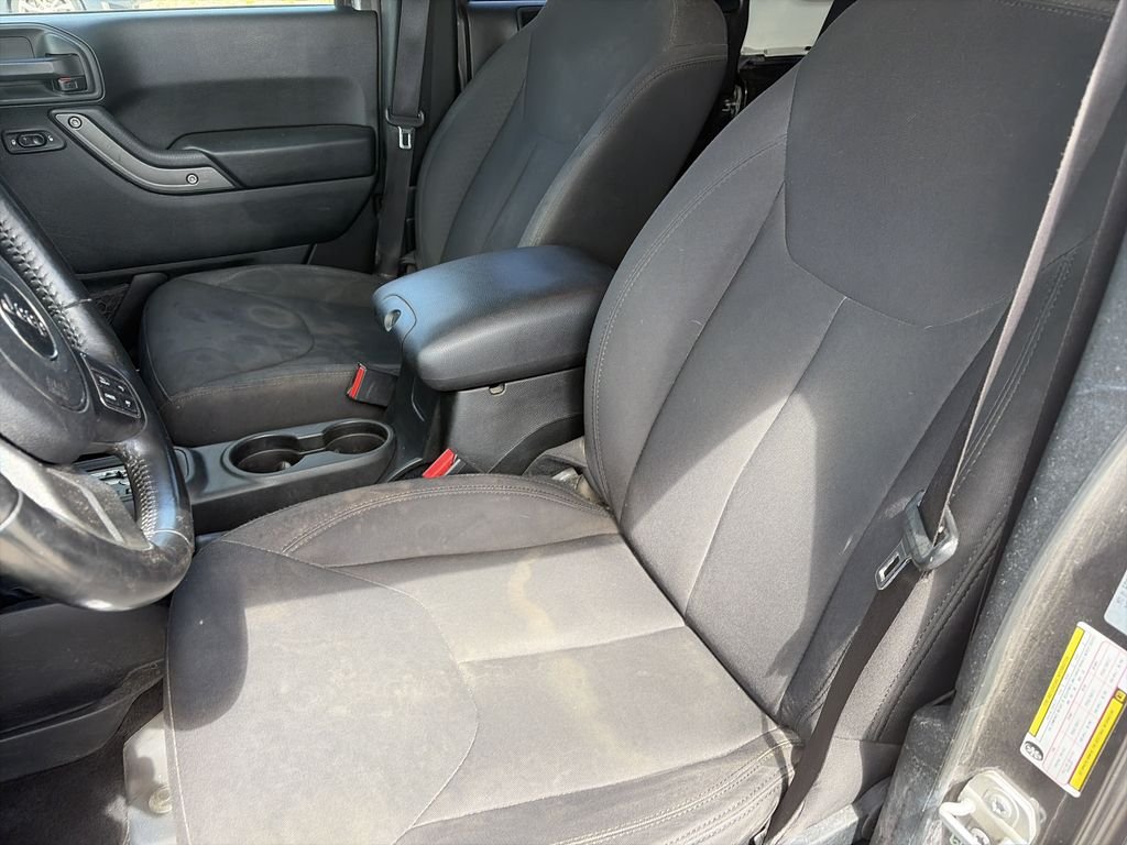 Used 2018 Gray Jeep Unlimited Sport image 11