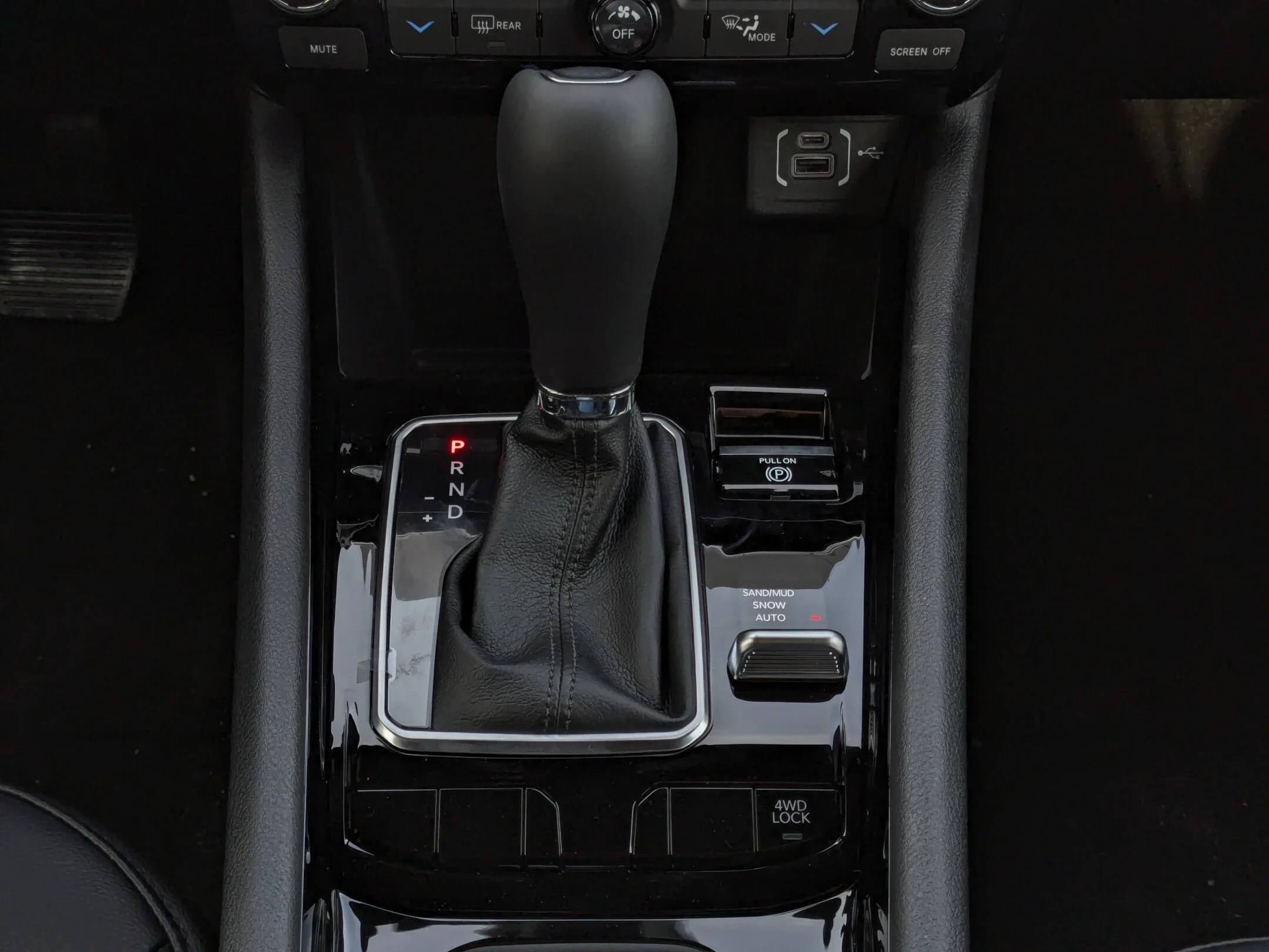 New 2026 Black Jeep North - - 4x4 - Altitude Special Edition 18 inch Blacked Out Wheels & More! image 24